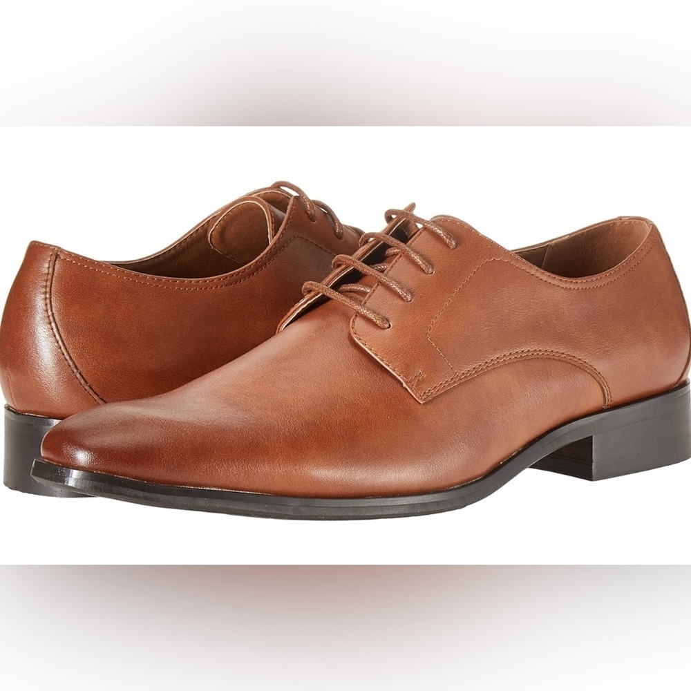 Amazon Essentials Men's Derby Shoe size 9